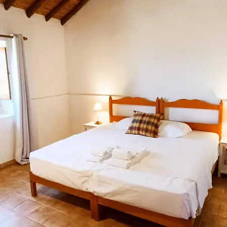 Вілла Charming Duplex With Mezanine & Pool - Casa 3 Албуфейра